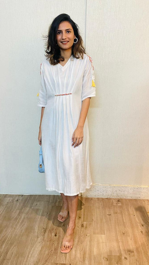 CHARMING WHITE DRESS R.A.M.P